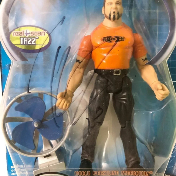 2000 Tazz WWF Smackdown Series 6 Wrestling Figure Signed - Picture 4 of 16
